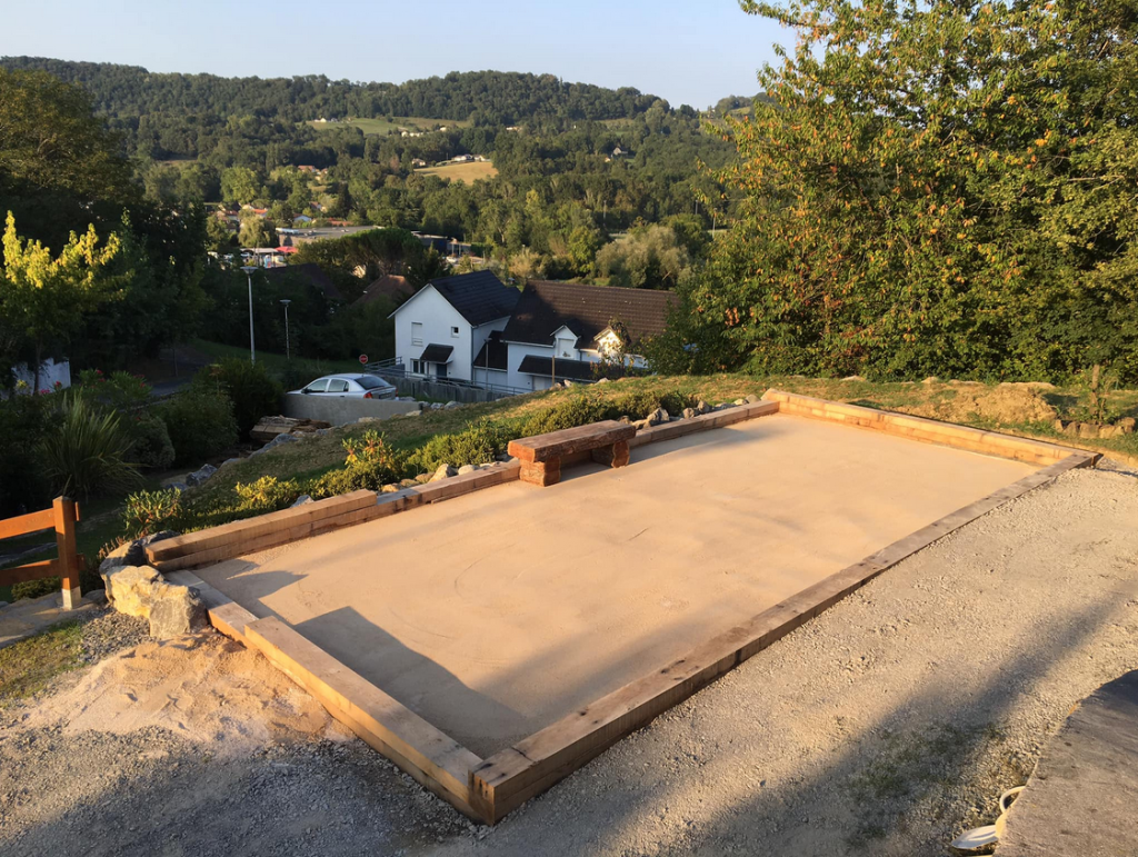 terrain de pétanque bois